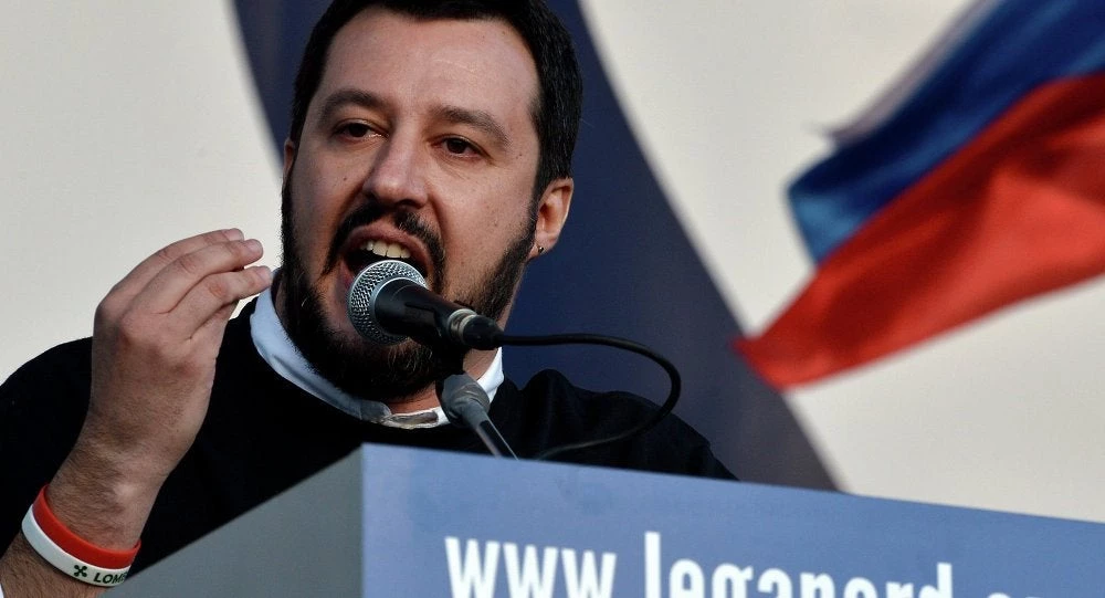 Ιταλία: Σύγκρουση μέχρι τέλους με τις Βρυξέλλες – Σαλβίνι: Το spread δεν θα ξεπεράσει τις 400 μ.β. – Με υποβάθμιση απειλεί η Moody’s – Στο 3,59% το 10ετές